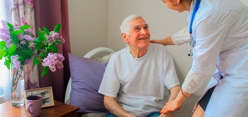 Уход и массаж в частном санатории для престарелых фото